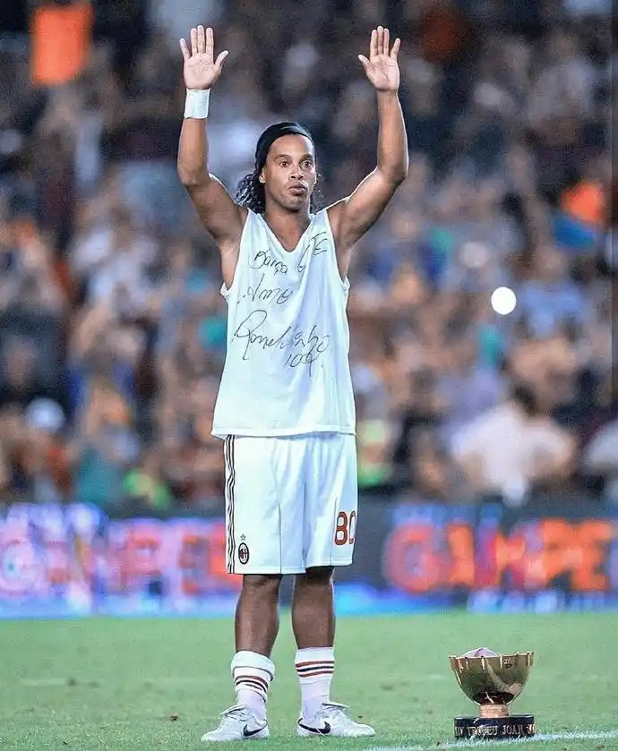 使布云朝克 使布云朝克